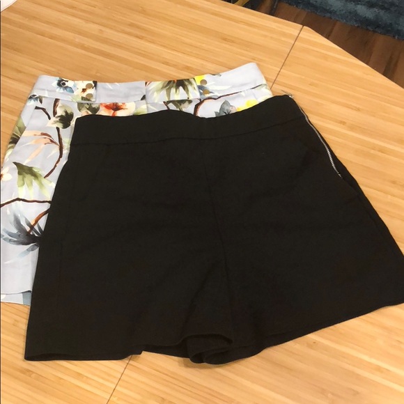 Zara Pants - BUNDLE ZARA black basic and blue floral shorts